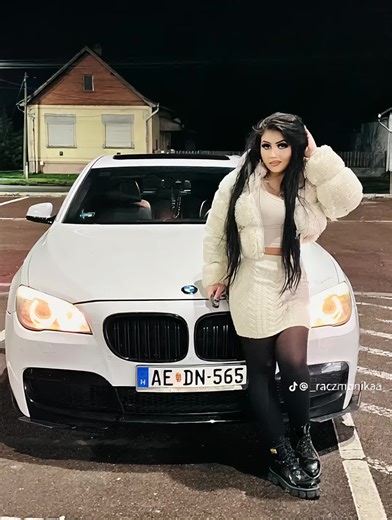 @𝓜𝓸𝓷𝓲𝓴𝓪👸🏻💎 ezt nem hagyhattam ki💖👸🏻👸🏻