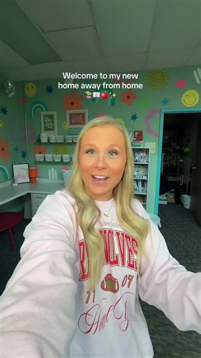 I can’t wait to take y’all behind the scenes of my new role 🥳🤍 #middleschool #librarytiktok #school #librarian
