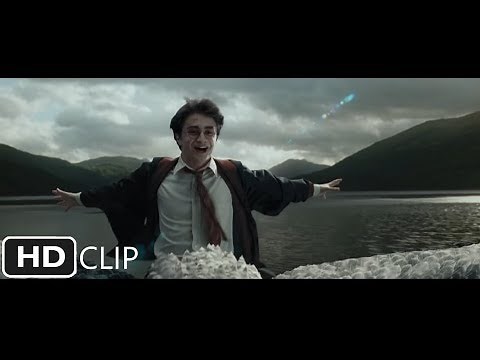 Harry Rides On Buckbeak | Harry Potter and the Prisoner of Azkaban