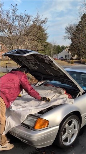 Changing my R129 Hood Insulation Pad #r129 #sl500