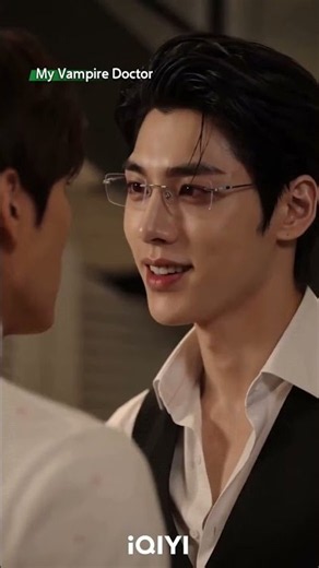 Dangerous whisper! #iQIYI #MyVampireDoctor #bl