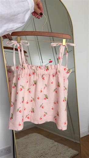 Iwona Z-Z on Instagram: "Pink-cherry pajama set 💗🍒DIY Ta tkanina czekała na swój moment … a potem była chwila namysłu co z niej stworzyć, kilka wieczorów i tak powstała Różowo-wiśniowa piżamka 💗🍒✂️🪡 Jak Wam się podoba? 😃 —————————————————— #sewingproject #szyciezpasja pink cherry pajamas sewing handmade sewing diy loungewear slow fashion sewing project simple pattern burda pattern pajama set comfy homewear creative sewing cozy style szycie z pasją"