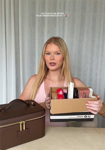 Win the Ultimate Makeup Kit from White Fox!