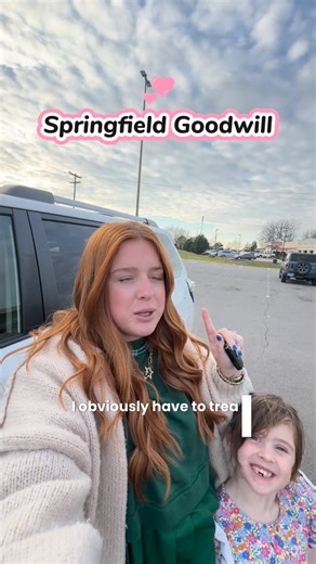 Bloom Consignment Boutique on Instagram: "I wish the potato shoes fit me 😳 #nashville #nashvilletn #hillsboro #greenhills #hendersonvilletn #brentwoodtn #broadwaynashville #NashvilleShopping #looksforless #nashvilleootd #nashvillestylist #consignment #thrift #resell #consigmentboutique #musiccitystyle #nashvillefashion #shoplocalnashville"