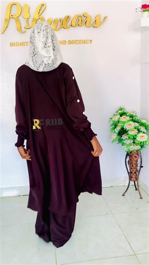 Replying to @aishatahmed94 ✨ HAFSAH SET ✨ Designed with intention. Finished with elegance. The Hafsah Set is a beautifully detailed modest two-piece created for women who value comfort, coverage, and thoughtful design. This set features a knee-length khimar paired with a one-size-fits-all trouser, giving you a complete, practical, and elegant look. The khimar comes with an extra net hoodie overlay, adding a soft layer of coverage and a refined finish. The sleeves are open-sided with net detailin