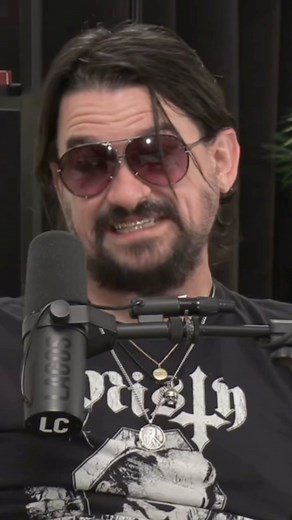 Shooter Jennings talks about being scared at Johnny Cash’s house. #shooterjennings #johnnycash #johncartercash #funny #countrymusic | Dillon Weldon