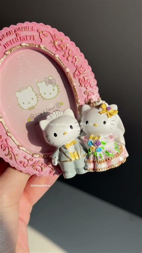 the cutest hello kitty wedding frame🎀✨ #hellokitty #sanrio #wedding
