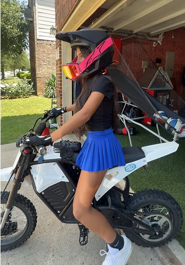 Replying to @# pou Natalie is officially out of school & her ebike more than likely will keep her outside all summer long. Rather that then her inside in her phone all day, right? 🏍️🙌🏻 #ebike #dirtbike #electricdirtbike #motherdaughter #vlog