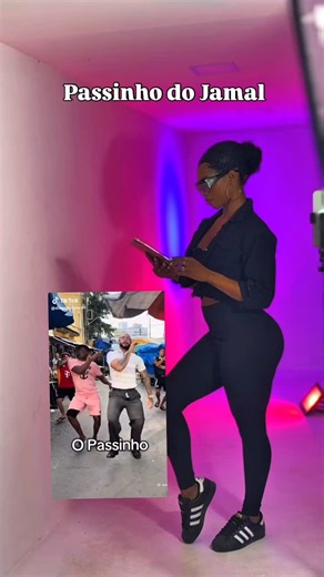 Elen Portugal on Instagram: "JÁ PEGA AI O #tutorial que já já esse vídeo vai sair do ar! 💃🏾 Envia para as amigas pra ninguém ficar parada no rolê! #passinho #passinhodojamal #tomabotada"