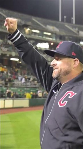 Stephen Vogt wins his first game as an MLB manager vs. his former team. #OpeningDay