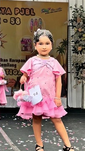 Flower Girl Kids Model by #postmodelingschool #flowergirl #kidsmodel