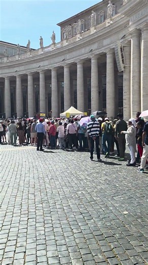 Vatican Queue to St. Peter's Basilica | Rome Shorts