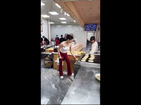 Real-Time Flatbread Production | Traditional Shaobing Technique | No Commentary