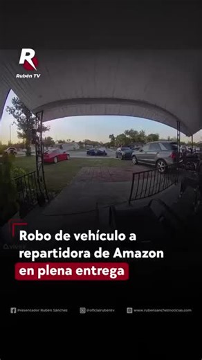 Un video que circula en redes sociales se ha vuelto viral tras mostrar el momento en que una repartidora de Amazon es víctima del robo de su vehículo mientras realizaba una entrega a plena luz del día. En las imágenes, se observa cómo la conductora se baja por unos segundos para dejar un paquete, cuando unos individuos aprovechan la oportunidad para subir al vehículo y llevárselo rápidamente. La situación ocurre en cuestión de instantes, dejando a la repartidora sorprendida y sin posibilidad de 