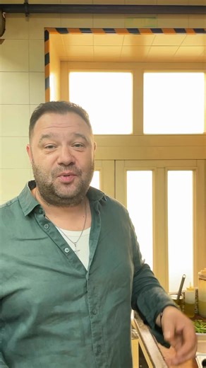 6.2K views · 150 reactions |  Astăzi la prânz, e despre pizza și...