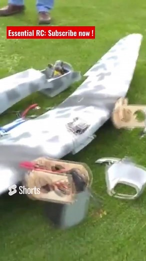 Radio controlled aeroplane CRASHES after pilot is distracted by car ! 😡