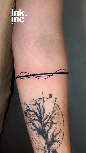 Minimalist Armband Tattoo | Fine Line Arm Design #tattoo #abstracttattoo