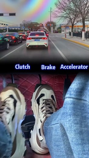 The_correct_way_to_brake_a_car#drivingschool #tipsandtricks #knowledgeispower #tips #driving #knowledge #drivingtips #reelsfacebook #reelsfypシ #facebookreelsviral #reelschallenge #reelstrending | Driving tips