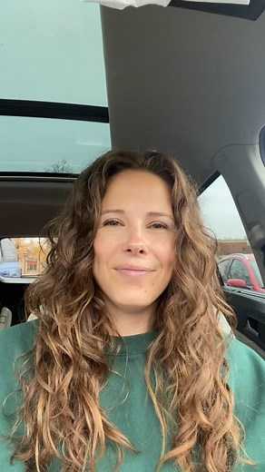 We should ALL be putting in the effort to make our classes more fun no matter the difficulty level. 🥳 Here are a few ideas to get you started: 1. Partner work: I love giving students 1 note to work on together (think landing in first position during sauté). If their partner doesn’t do it correctly, the partner watching claps 1 time. We make sure to finish each round with a “good job.” It’s always fun, positive, and collaborative for all ages. 2. Popular music: Nothing makes my students more exc