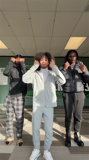flexin n finessin 😤 #fyp #foryoupage #dance #trio #westbloomfieldhighschool
