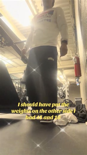 How much weight can you load up on this thing? #fitnessjourney #legday #youngla