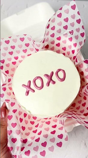 How to Easily Write on Bento Cakes- Valentine's Edition #bentocake #cakedecorating #valentinescake