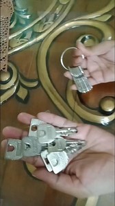 How to Remove Keys from A Keyring 🔑
