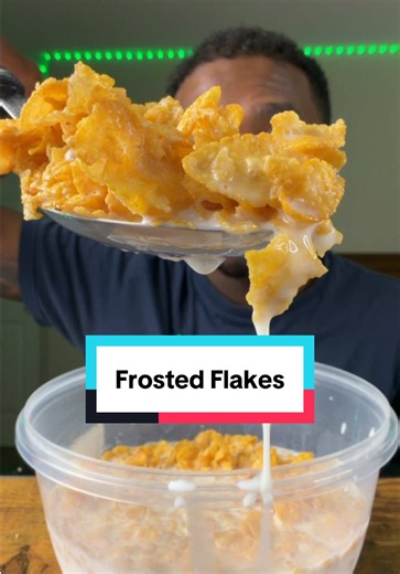 Frosted Flakes ASMR cereal mukbang 🥣😋 @KelloggscerealUS #cereal #mukbang #asmrsounds #eatwithme #foodtiktok
