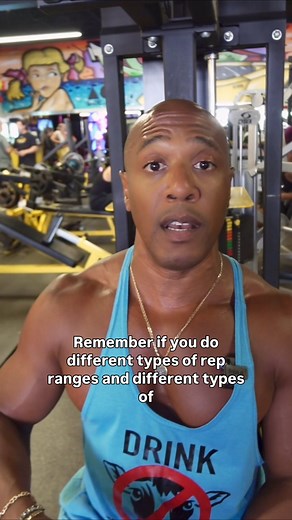You Don’t Have to Lift Heavy to Build Muscle (I’ll Prove It) I’ve been bodybuilding for over a decade — 11 to 12 years — and here’s the truth most people don’t want to hear: You don’t have to destroy your joints to build a strong, muscular body. 🧠 The Smart Lifter’s Mindset I’m a natural bodybuilder — no shortcuts, no injections. Which means I’ve got something most people forget about… ligaments and tendons. And if you want to stay in the game long-term, you better protect them. That’s why I do