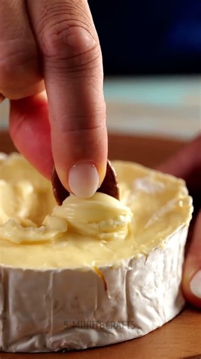 If you love cheese… you NEED to see this 😭🧀