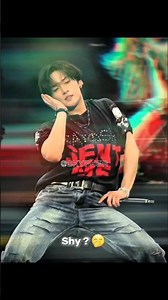 Appreciating dance move 😍 #leeknow #straykids #skz #dance #professional #shorts #views #viral #fypシ