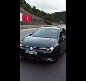 Volkswagen Golf GTI Edition 50 - exterior design in dark moss green metallic