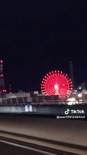 三井アウトレットパーク仙台港の観覧車とトレーラー旅