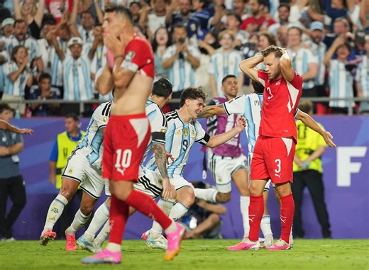 Julian Alvarez could stay at Atletico - Aguero