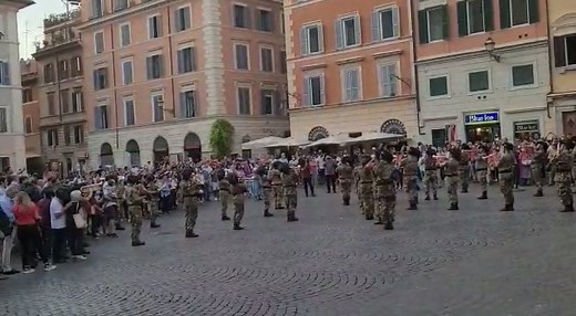 25 settembre 2021 - Concerto nelle piazze di Roma per il 68° Raduno Nazionale dei #Bersaglieri - Roma 2020. 𝗔𝗿𝗿𝗶𝘃𝗼 𝗱𝗲𝗹𝗹𝗮 𝗙𝗮𝗻𝗳𝗮𝗿𝗮 𝗕𝗲𝗿𝘀𝗮𝗴𝗹𝗶𝗲𝗿𝗶 𝗱𝗲𝗶 𝗣𝗲𝗹𝗼𝗿𝗶𝘁𝗮𝗻𝗶 𝗶𝗻 𝗣𝗶𝗮𝘇𝘇𝗮 𝗦𝗮𝗻𝘁𝗮 𝗠𝗮𝗿𝗶𝗮 𝗶𝗻 𝗧𝗿𝗮𝘀𝘁𝗲𝘃𝗲𝗿𝗲 Un grazie di cuore all'inivato speciale Alberto Pagliari Fanfara Bersaglieri dei Peloritani | Associazione Nazionale Bersaglieri Presidenza Nazionale