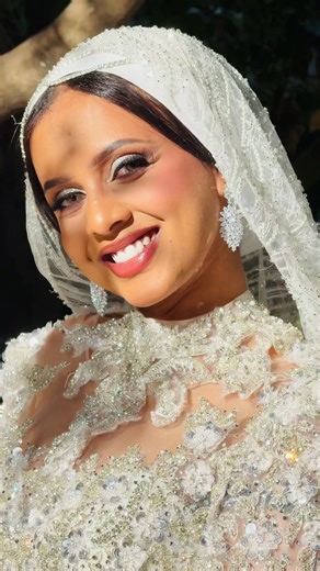 Timeless Elegance: Luxury Wedding Gowns for Modern Brides