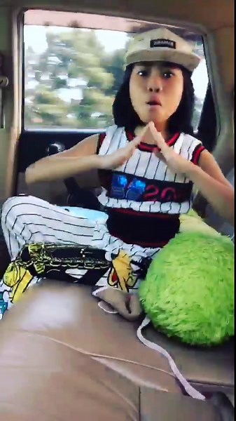 Handcrafting Creativity in a Moving Vehicle