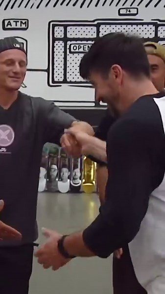 59K views · 1.8K reactions | A few flat ground tricks from Chris Cole’s Battle at the @berrics game VS @erickoston, @seanmalto & @carlosribeiro91 in Round 2 of BATB 13. 﫶 #FallenFootwear | Fallen Footwear | Facebook