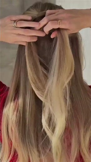 Spotted: the Nº1 Hairpin Ribbon in Emily in Paris season 5, so let’s recreate the hairstyle! | FF