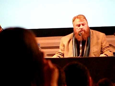 Brian Blessed tells The Queen, "Gordon's Alive"