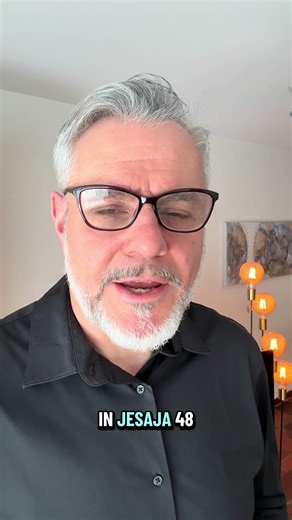 Geheimnis Trinität - Der HERR spricht zum HERRN In Jesaja 48:16 heisst es: Und nun hat der Herr, HERR, mich gesandt und seinen Geist verliehen. Der eine ist der sendende HERR, dass ist der Vater. Der andere ist der gesandte HERR, dass ist der Sohn Gottes („mich gesandt“). Das ist Trinität! Bist du überrascht? Schreibe mir deine Gedanken! SONNTAG GOTTESDIENST Du musst nichts beweisen. Gnade wartet auf dich. Gott spricht prophetisch – und Seine Salbung verändert. Du bist eingeladen. Sonntag 10:00 