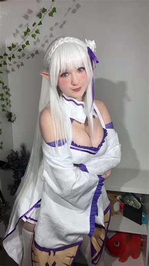 Emilia Cosplay Transformation from Re:Zero