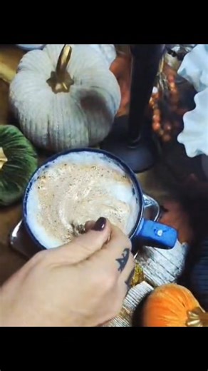 Behold the Mexican Hot Cocoa Bomb! For those new to traditional Mexican hot chocolate, this is its distinctive characteristic. It's a velvety hot chocolate seasoned with cinnamon and a hint of cayenne pepper. The spiciness is understated, not overwhelming. Please watch the video to witness the magic unfold. 🍁🍂☕️🥐🥖🌠 | The Daily Dough & Dirt