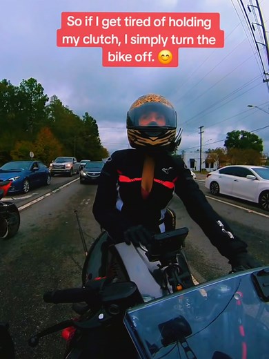 How I do what I do as an amputee 🦿🏍 #amputee #abovethekneeamputee #rideordie_amanda #amputeerider #bikergirl