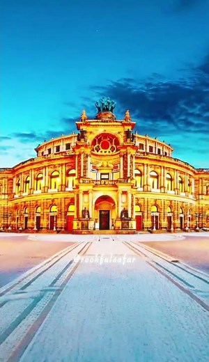 "Exploring the Majestic Semperoper in Dresden | A Journey Through History 🎭✨"