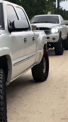 Exploring GMC Trucks with Quadrasteer Technology