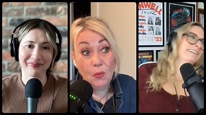 ASK JANN 💬 Listener Amanda reached out to ask about how to deal with being in a financially tough spot during the holidays. Are you in a similar position this year? Thankfully, Jann ’s got some solutions for you! Leave us a voicenote or dm with your “Ask Jann” problems. Listen to this week’s episode on your favourite podcast app or at jannardenpod.com! | Jann Arden Podcast