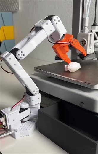 ‏🤖🫱🏽‍🫲🏻 #3d_printing #Robotics #روبوتكس_للمشروعات_الهندسية