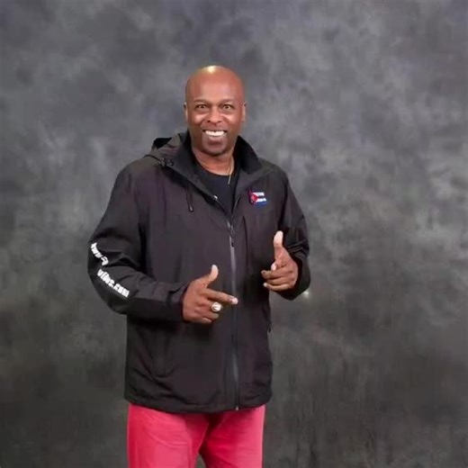 Who am I? #batman #marvelcomics