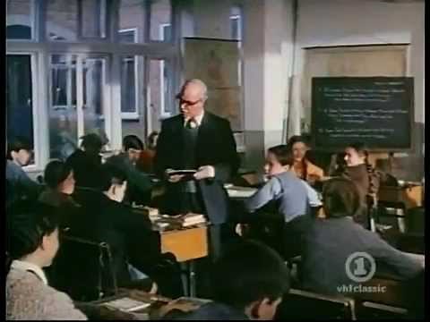 Pink Floyd - The Wall (Official Video)